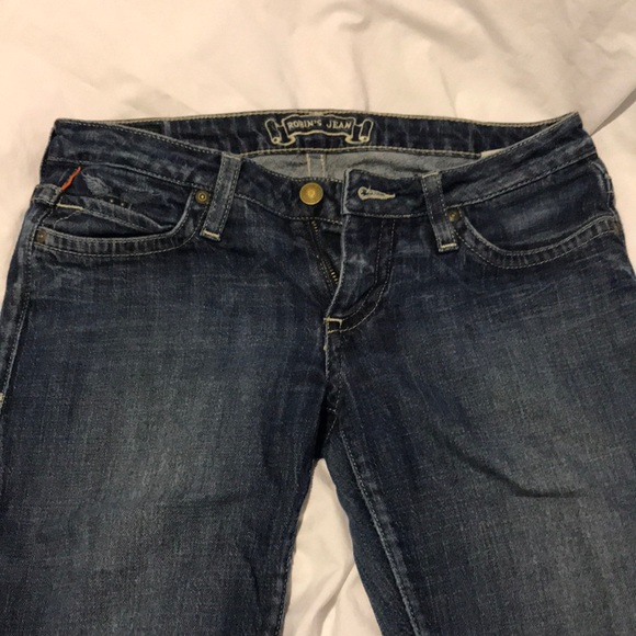 Robin’s Jean - Picture 1 of 4